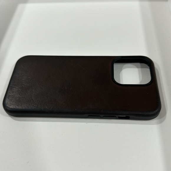Nomad brown real leather case for iPhone 13 Pro - Picture 4 of 5
